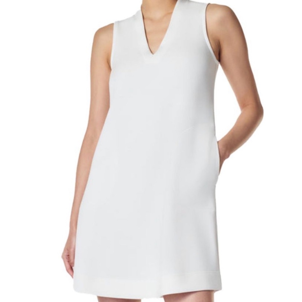 Spanx AirEssentials V-neck white Mini Dress two pockets travel /leisure Sz x-sm